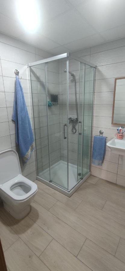 Se Alquila Habitacion Muy Luminosa Con Bano Privado En Apartamento Compartido Rincón de la Victoria Exterior photo